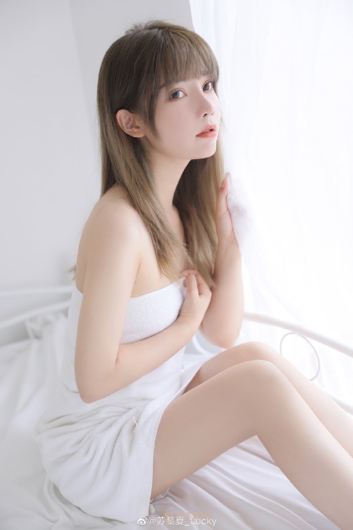 隐秘的角落 封面