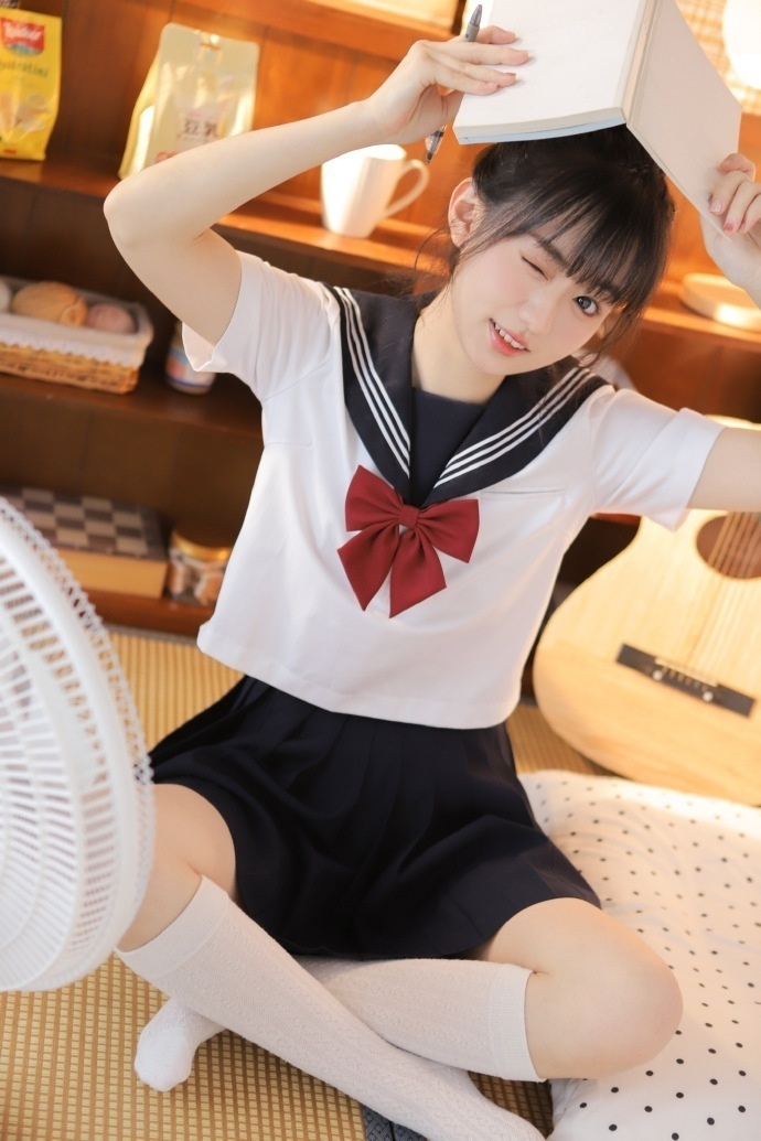 九品芝麻官 封面
