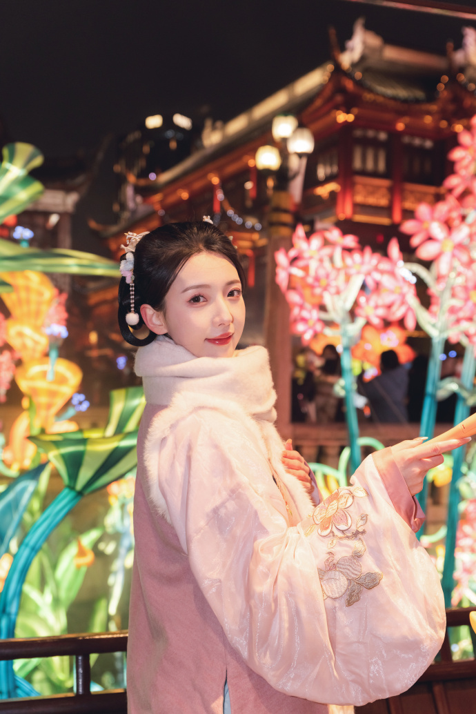 芙蓉镇 封面